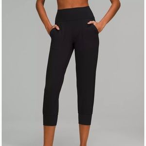 Women’s Lulu align crop jogger black